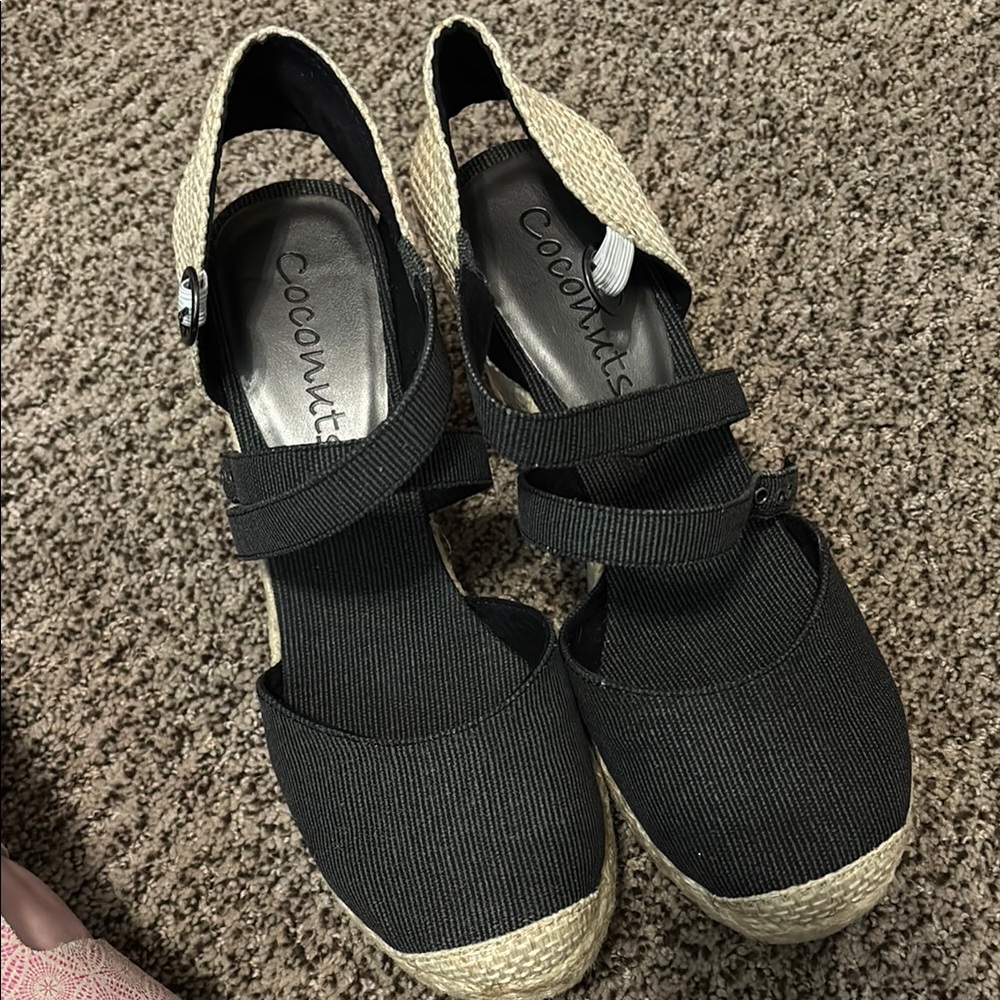 Coconuts by Matisse Black and Tan Espadrilles Casual Comfort